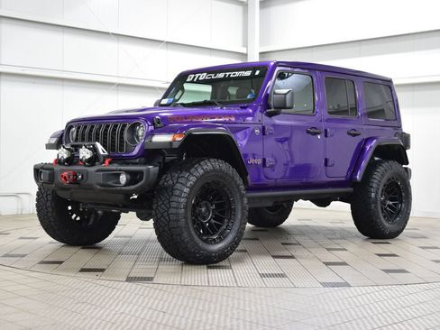 Used 2026 Jeep Wrangler Unlimited Rubicon AWD/4WD image 3
