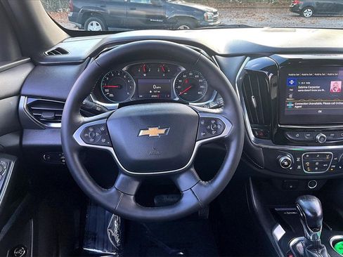 Certified 2022 Chevrolet Traverse LT image 9