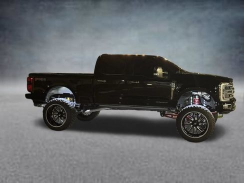 Used 2024 Ford F250 Platinum w/ FX4 Off-Road Package AWD/4WD image 10
