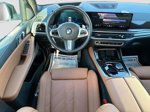 Used 2026 BMW X5 xDrive40i w/ M Sport Package image 17