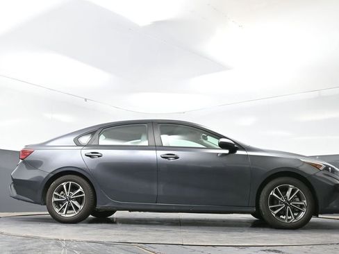 Used 2022 Kia Forte LXS w/ LXS Technology Package FWD image 24