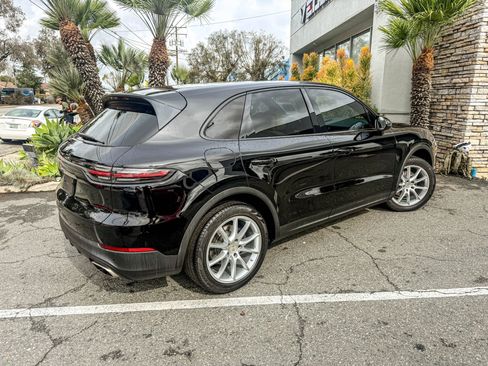 Used 2020 Porsche Cayenne image 8