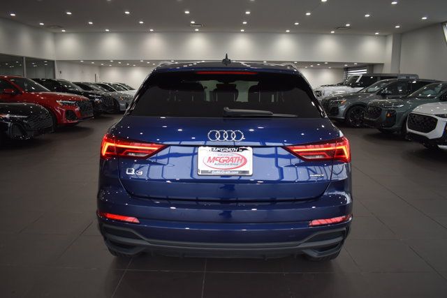 Used 2024 Audi Q3 2.0T Premium w/ Convenience Package AWD/4WD image 6
