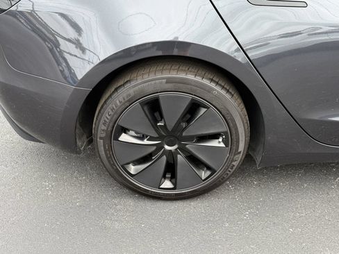 Used 2025 Tesla Model 3 Long Range RWD image 33