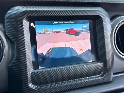 Used 2022 Jeep Gladiator Sport AWD/4WD image 20