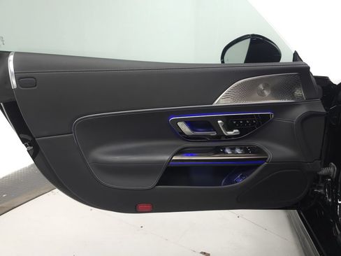 Certified 2022 Mercedes-Benz SL 63 AMG 4MATIC image 6