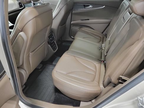 Used 2017 Lincoln MKX Reserve AWD/4WD image 22