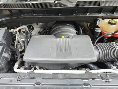 Used 2022 Chevrolet Silverado 1500 RST w/ Convenience Package II AWD/4WD image 17
