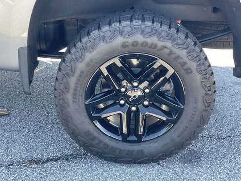 Used 2025 Chevrolet Silverado 1500 Custom Trail Boss image 10