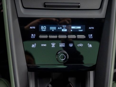 Certified 2024 Porsche Macan 4 Electric image 23