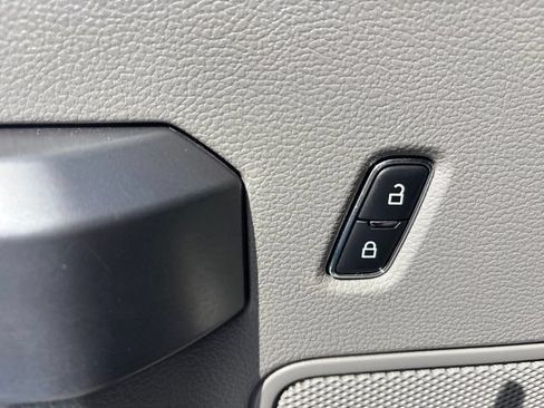 Used 2019 Ford F150 XLT AWD/4WD image 18