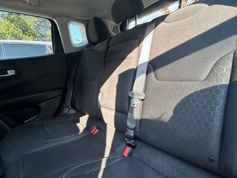 Used 2017 Jeep Compass Sport image 27