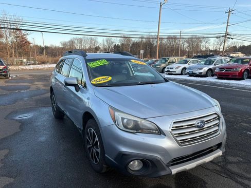 Used 2016 Subaru Outback 2.5i Limited image 1