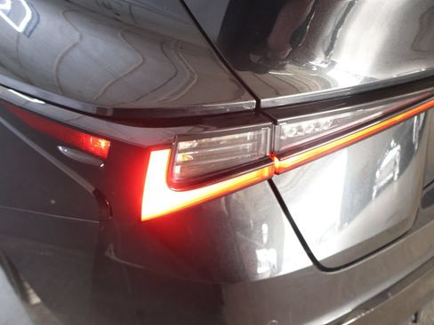 Used 2023 Lexus IS 350 F Sport RWD image 31