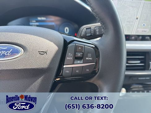 Used 2023 Ford Escape Platinum w/ Premium Technology Package AWD/4WD image 23