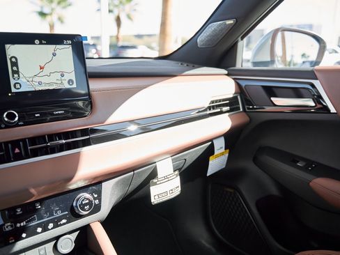 New 2025 Mitsubishi Outlander SEL image 53