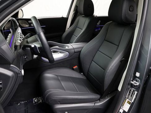Certified 2026 Mercedes-Benz GLS 450 4MATIC image 10
