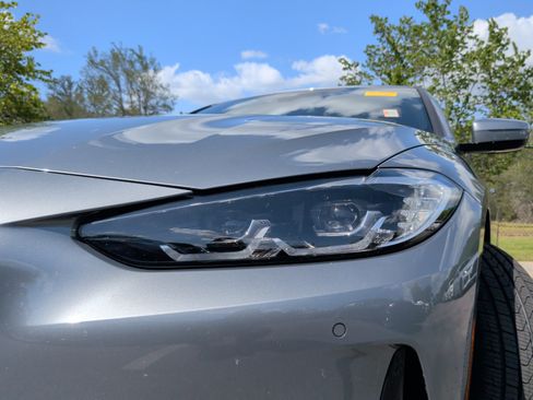 Used 2023 BMW 430i Coupe w/ Premium Package RWD image 3