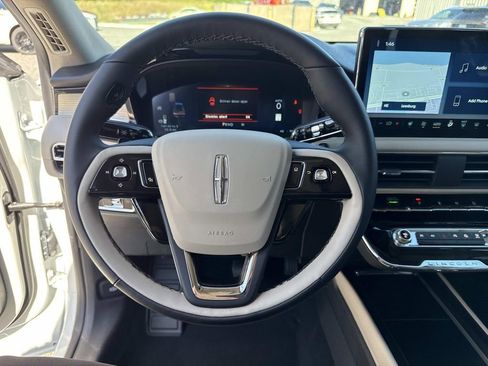 New 2026 Lincoln Corsair Premiere image 26