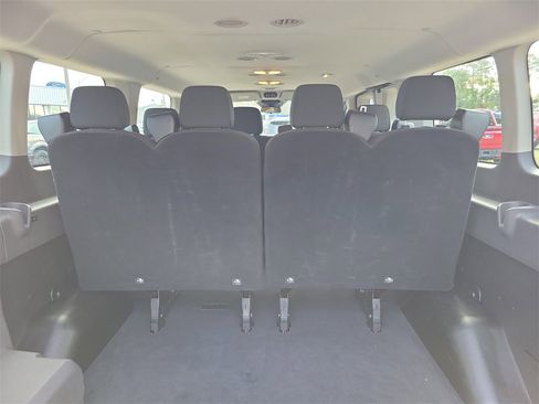 Used 2020 Ford Transit 350 XLT image 10