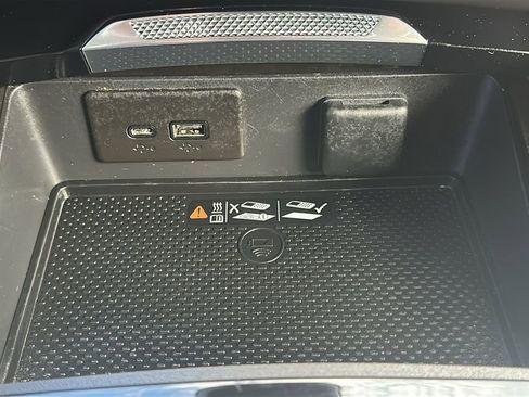 Used 2024 Buick Envision Sport Touring AWD/4WD image 26