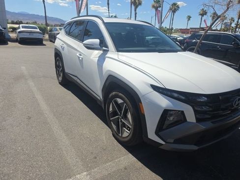 Used 2025 Hyundai Tucson SEL FWD image 3