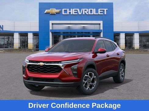 New 2026 Chevrolet Trax LT w/ Driver Confidence Package FWD image 7