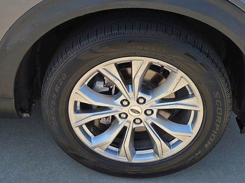 Used 2022 Ford Explorer Limited image 7