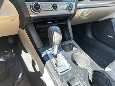 Used 2016 Subaru Outback 2.5i Limited image 14