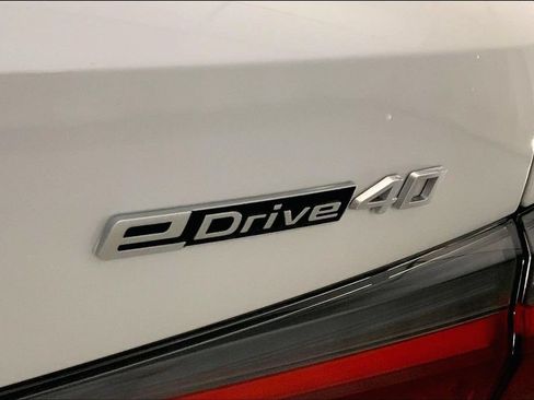 Used 2023 BMW i4 eDrive40 w/ Premium Package RWD image 29