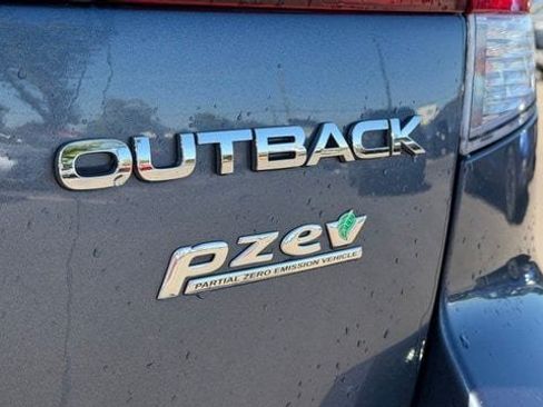 Used 2013 Subaru Outback 2.5i Limited AWD/4WD image 11