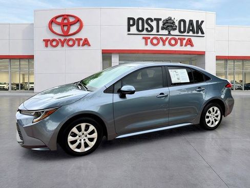 Used 2026 Toyota Corolla LE FWD image 2