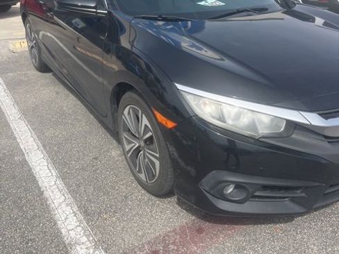 Used 2018 Honda Civic EX-T image 4
