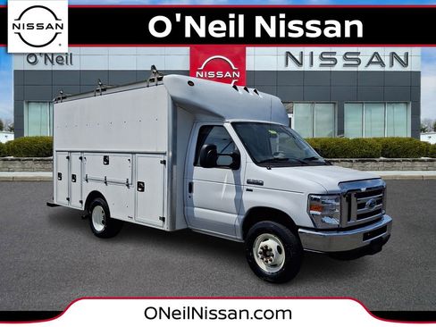 Used 2019 Ford E-350 and Econoline 350 Super Duty w/ Power Windows & Locks Group RWD image 1