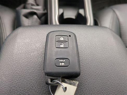 Used 2020 Toyota Tacoma TRD Off-Road w/ TRD Premium Off Road Package image 30