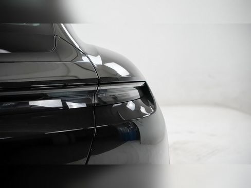 Certified 2021 Porsche Taycan 4S image 12