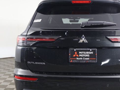 New 2026 Mitsubishi Outlander SE AWD/4WD image 17