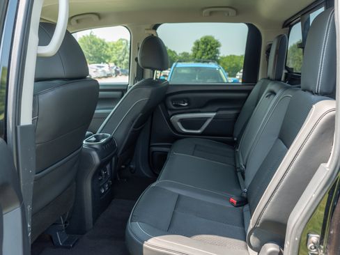 Used 2019 Nissan Titan PRO-4X AWD/4WD image 15