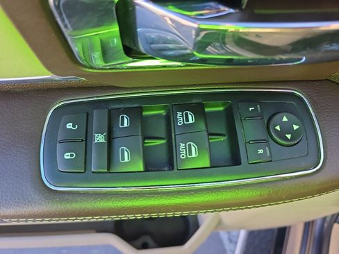 Used 2016 RAM 1500 Laramie w/ Convenience Group image 11