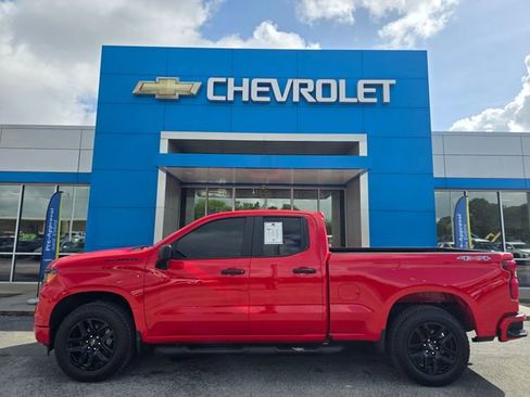 Used 2024 Chevrolet Silverado 1500 Custom w/ Turbomax Blackout Package AWD/4WD image 2