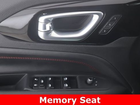 Used 2024 Jeep Compass Trailhawk w/ Trailhawk Elite Group image 19