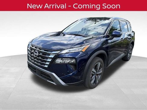 Certified 2026 Nissan Rogue SL FWD image 1