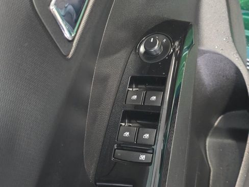 Used 2018 Chevrolet Sonic LT image 22