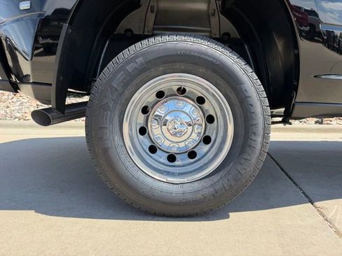 New 2026 RAM 3500 Laramie AWD/4WD image 10