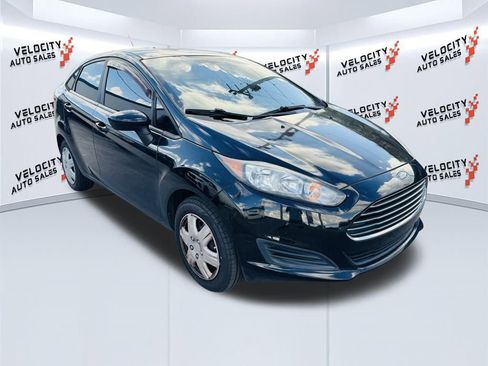 Used 2019 Ford Fiesta S image 1