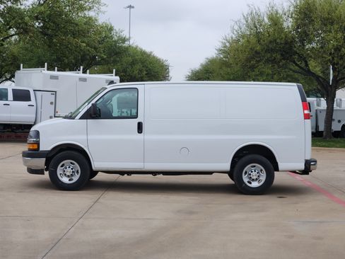 New 2024 Chevrolet Express 2500 w/ Driver Convenience Package image 11