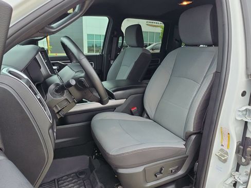 Used 2024 RAM 2500 Big Horn AWD/4WD image 14