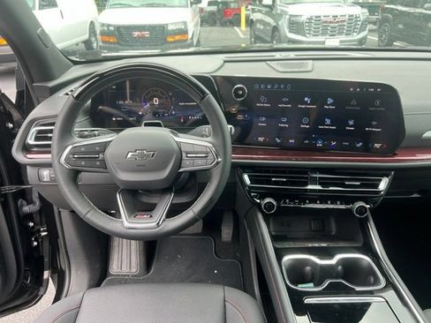 New 2026 Chevrolet Traverse Z71 w/ Enhanced Driving Package AWD/4WD image 7