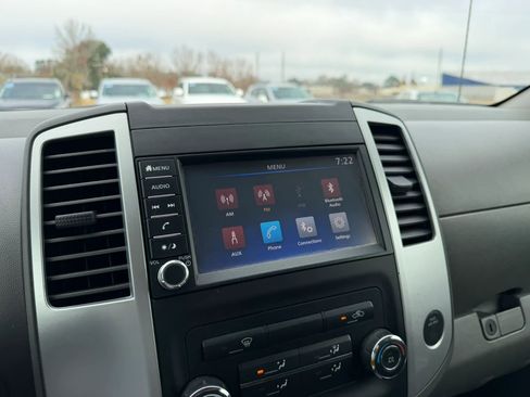 Used 2019 Nissan Frontier Desert Runner image 14