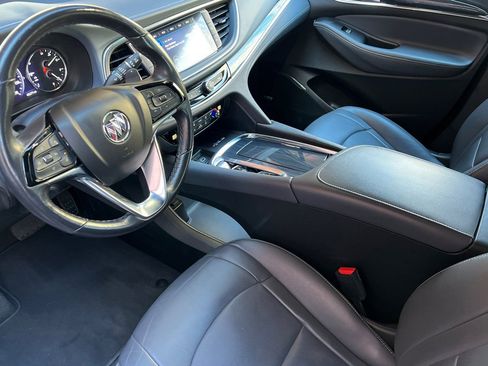 Used 2024 Buick Enclave Premium image 11